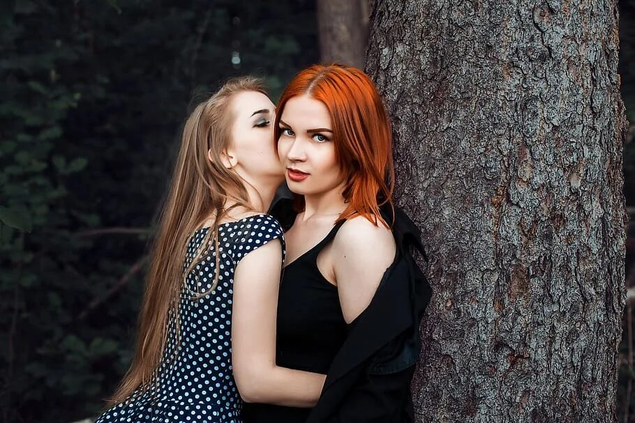 Любовь девушек к девушкам 18. Две девушки любовь. лав стори две девушки. любовь девушки к девушке.