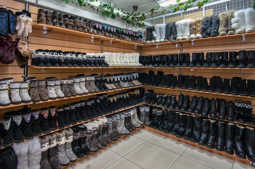 Фабрика магазин новосибирск. Унты Сардаана. Унты на САДОВОДЕ. Новосибирская обувь.
