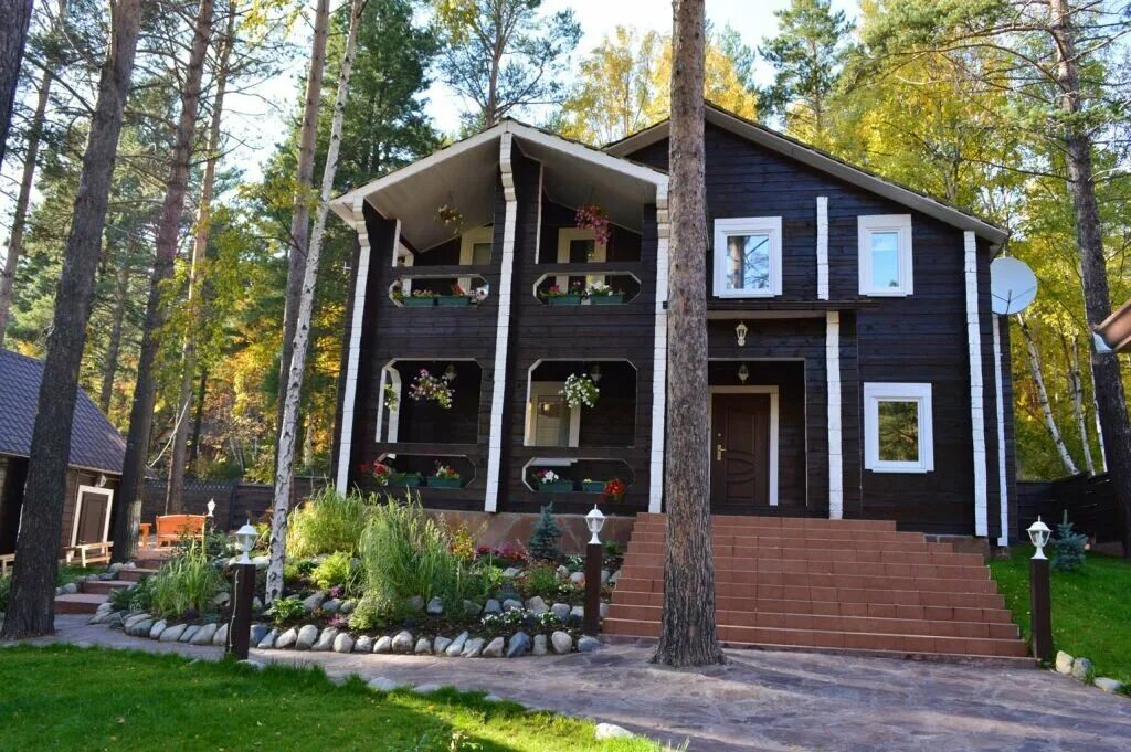 Аквамарин база отдыха байкал. Камни аквамарин на байкале. Байкальский аквамарин. Звездчатый аквамарин. Аквамарин байкал.