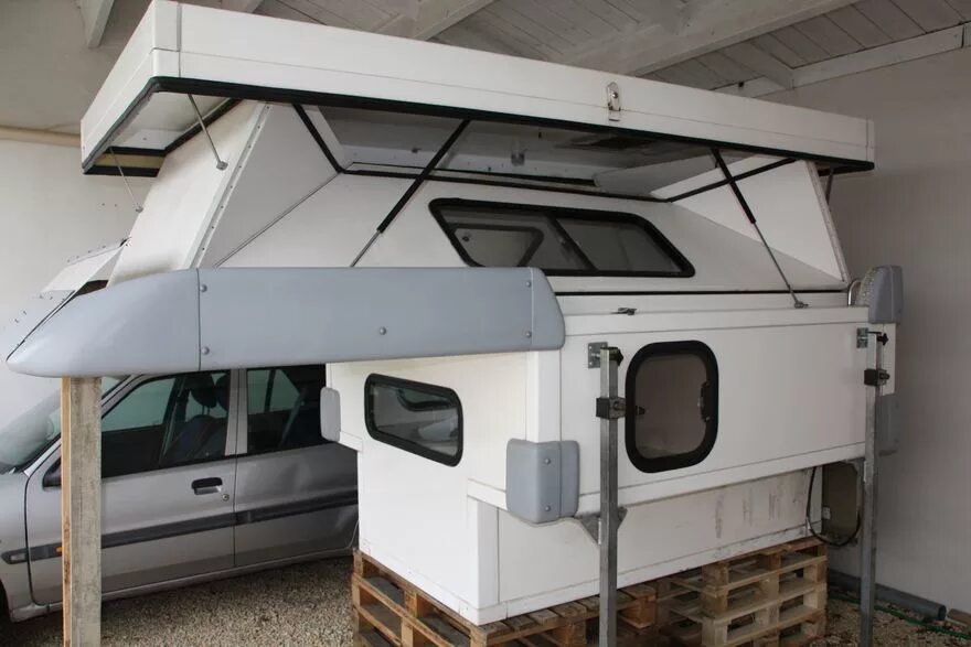 Подъемная крыша для кемпера. Автопалатка кампина. Крыша кемпера. Автодом с подъемной крышей. Подъемная крыша для автодома.