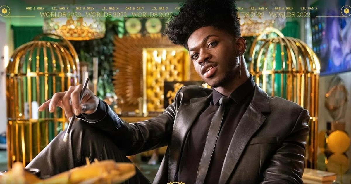 Star walking lil nas. Lil nas x с животом. Star walking lil nas apple music облокжа. Lil nas x league of legends. Star walking lil nas.