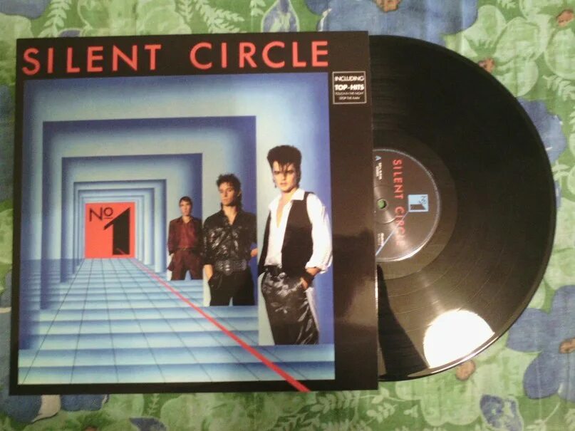 Silent circle 1986 пластинка. Silent circle no. 1 1986. Silent circle обложка. Touch the night silent песня