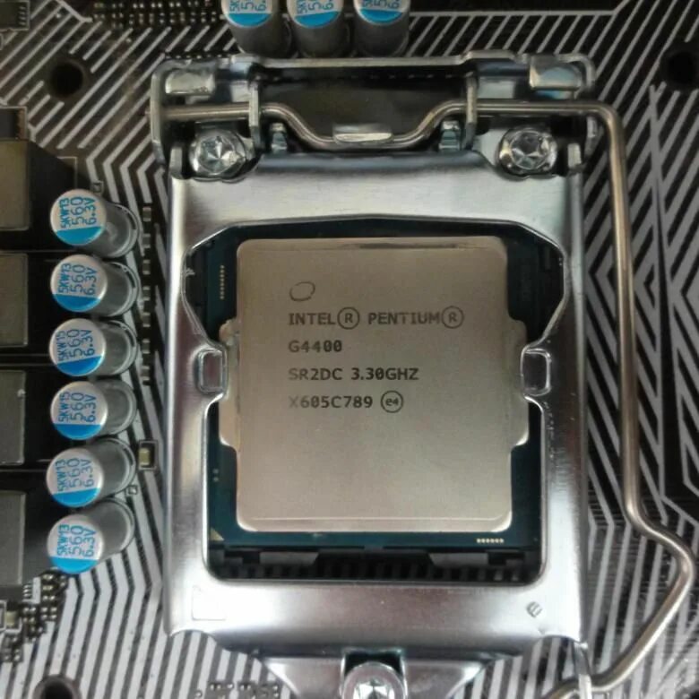 4400 3. Процессор Intel Pentium s-1151 g4400 Box. Процессор Intel Pentium g4400 Skylake. CPU lga1151 Intel Pentium Dual Core g4400. Intel Pentium g4400 lga1151, 2 x 3300 МГЦ.
