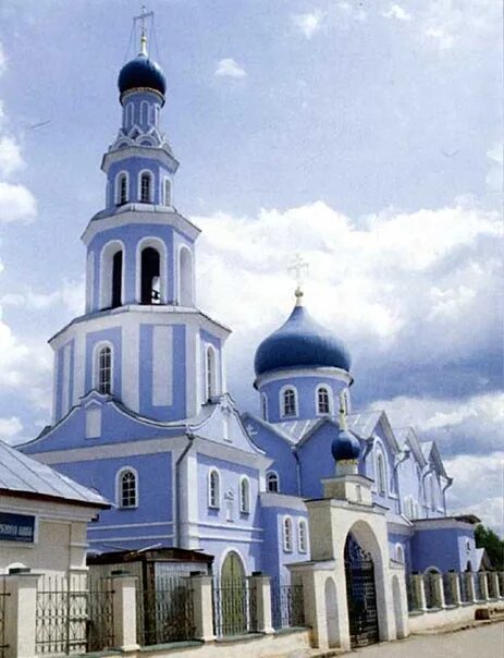 Церковь бугульма. Храм казанской божьей матери в бугульме. церковь бугульма центральная. казанско-богородицкий монастырь бугульмы.