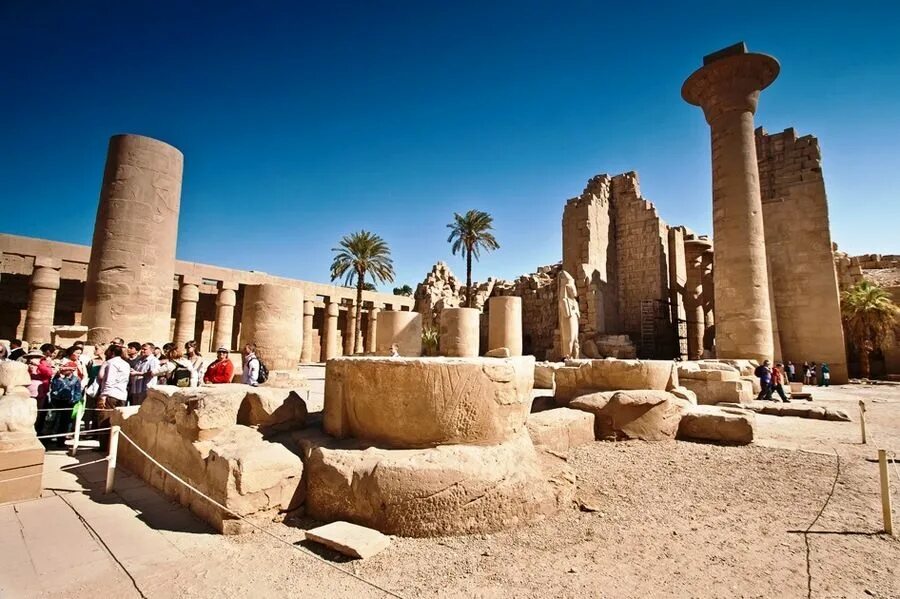 Святилище храма древнего египта. Название древних храмов в египте. Древнеегипетские храмы 4 класс окружающий мир названия. Луксор египет экскурсия. Храмы древнего египта.