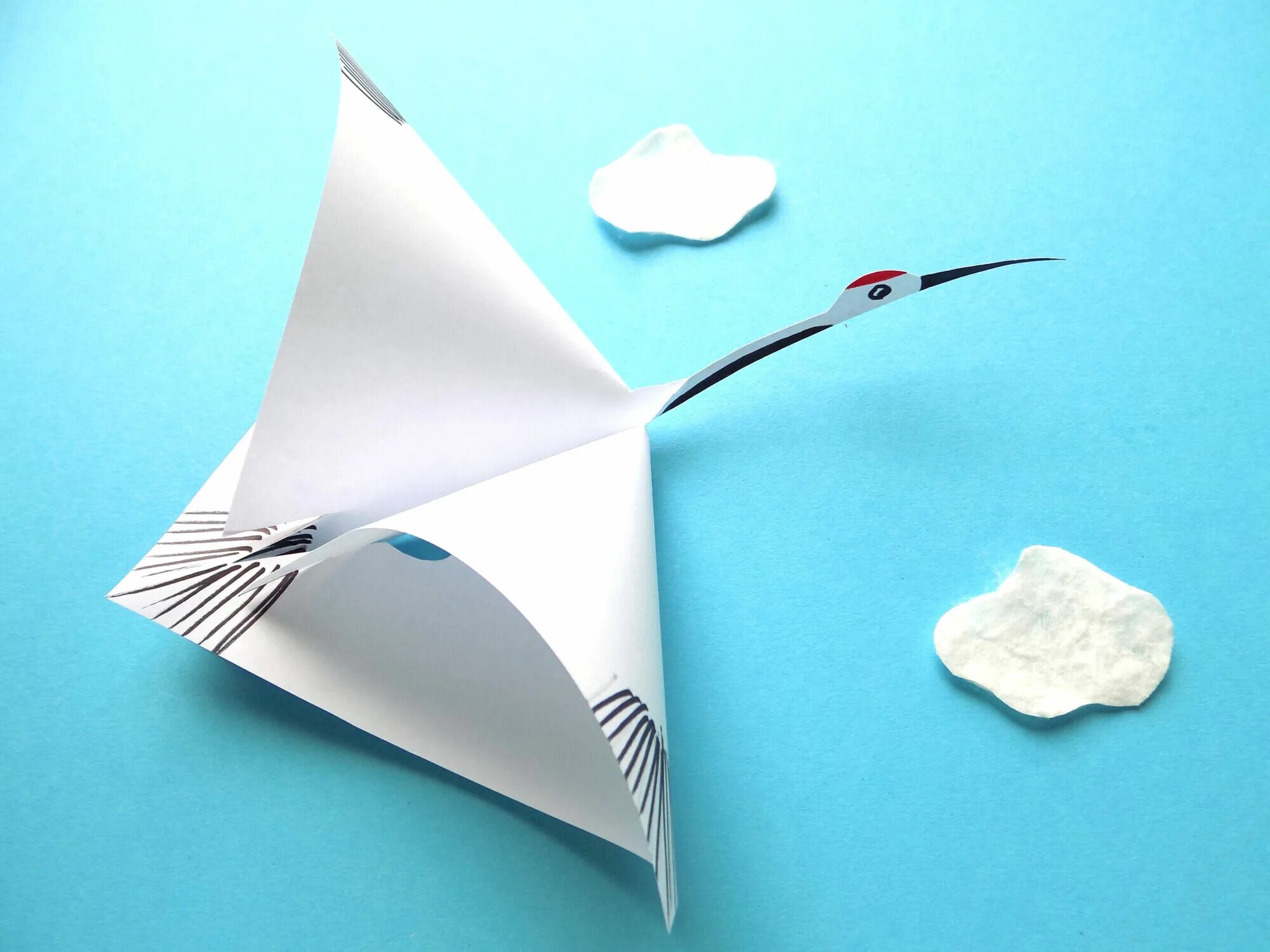 журавель из бумаги.