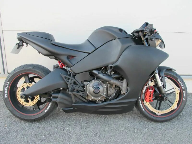 Buell 1125cr. Yamaha r1 серый мат. Мотоцикл Hiro 250 черный матовый. Yamaha r1 черный матовый.