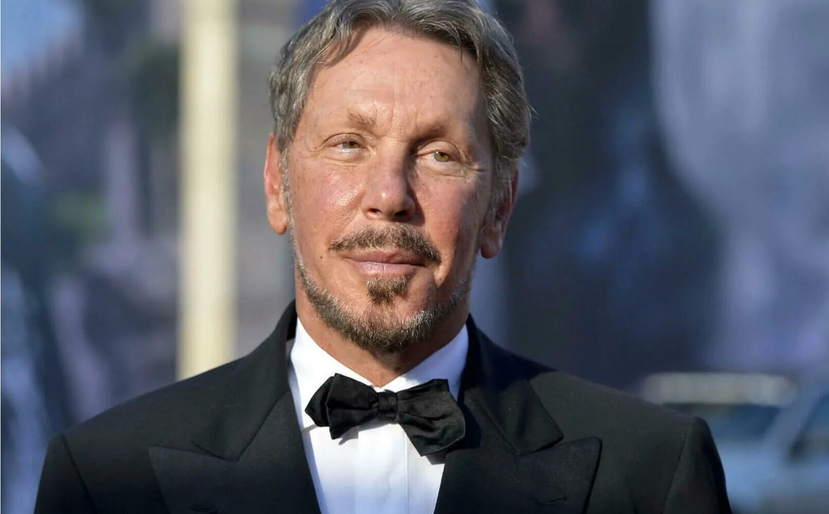 1 американский бизнесмен. 1 американский бизнесмен. 1 американский бизнесмен. 1 американский бизнесмен. Ларри эллисон фото.