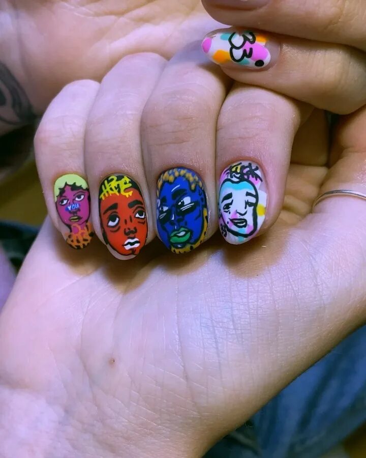 Сложный маникюр в москве. Московский кремль на ногтях. Топ маникюр. Маникюр весна 2022 модные на апрель. Маникюр педикюр наращивание ногтей.