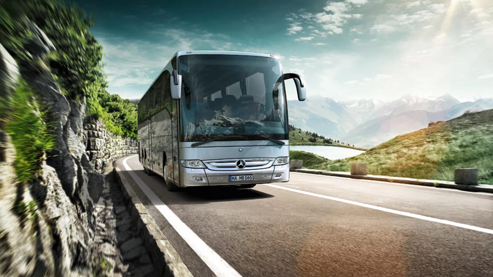 Туристический автобус ехал. Mercedes-Benz Tourismo. Автобус Mercedes-Benz Tourismo. Mercedes-Benz Tourismo 2020. Мерседес-Benz Bus.