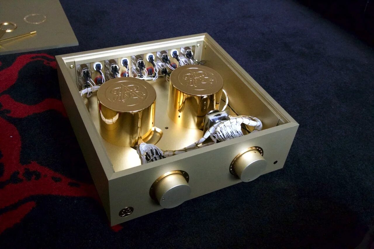 Cos audio. Audio Preamplifier. Model 1 mono Preamplifier. Аудиосистема bespoke. Bespoke акустика.