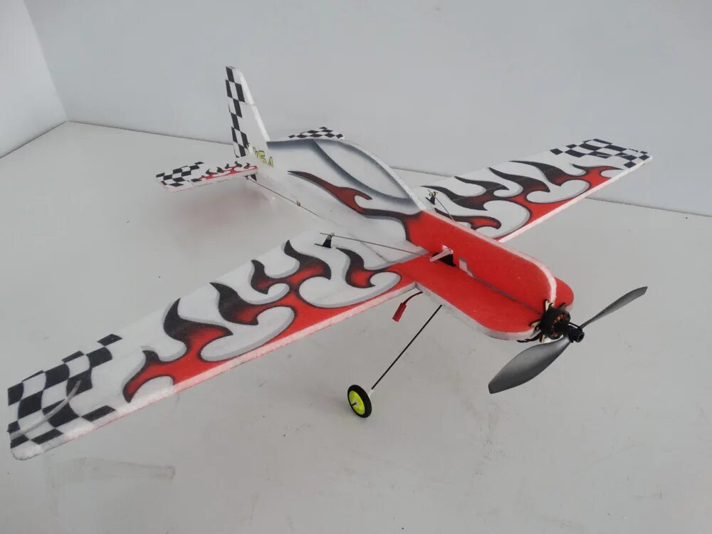 RC 3w Yak-54. Плосколет. Крестолет. Decalton 36115009. 650 54