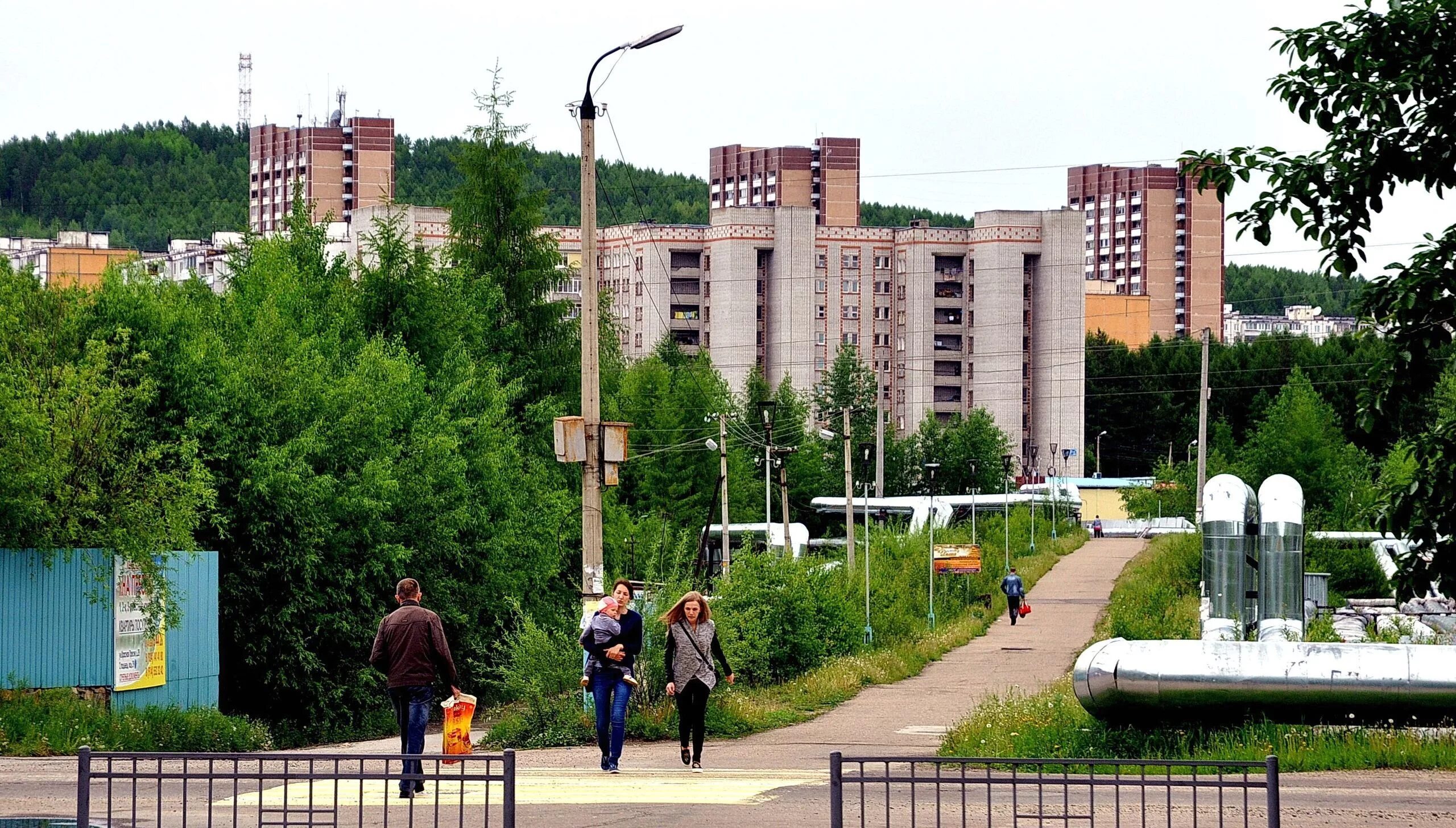 Тында амурская область сегодня. Г Тында Амурская область. Амурская область Тындинский район город Тында вокзал. Население города Тында Амурской области. Амурская область Тында фотография.