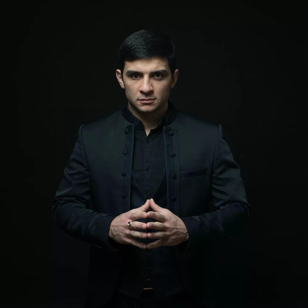 ислам итляшев ислам итляшев. ислам итляшев сердце. ислам итляшев розы. ислам итляшев фото. итляшев 2022.