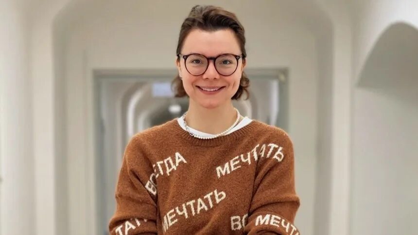 Биография татьяны брухуновой. Биография татьяны брухуновой. Женя петросян. Жена петросяна брухунова. Брухунова.