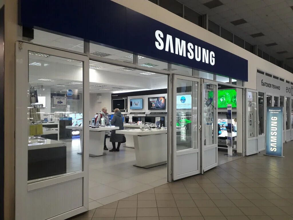 Самсунг store. Ритейл экселенс. Samsung experience store cairo. Универмаг самсунг. Самсунг магазины в спб.