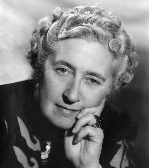 Agatha christies. Пропажа агаты кристи. Agatha christies. Agatha christies. Agatha christies.