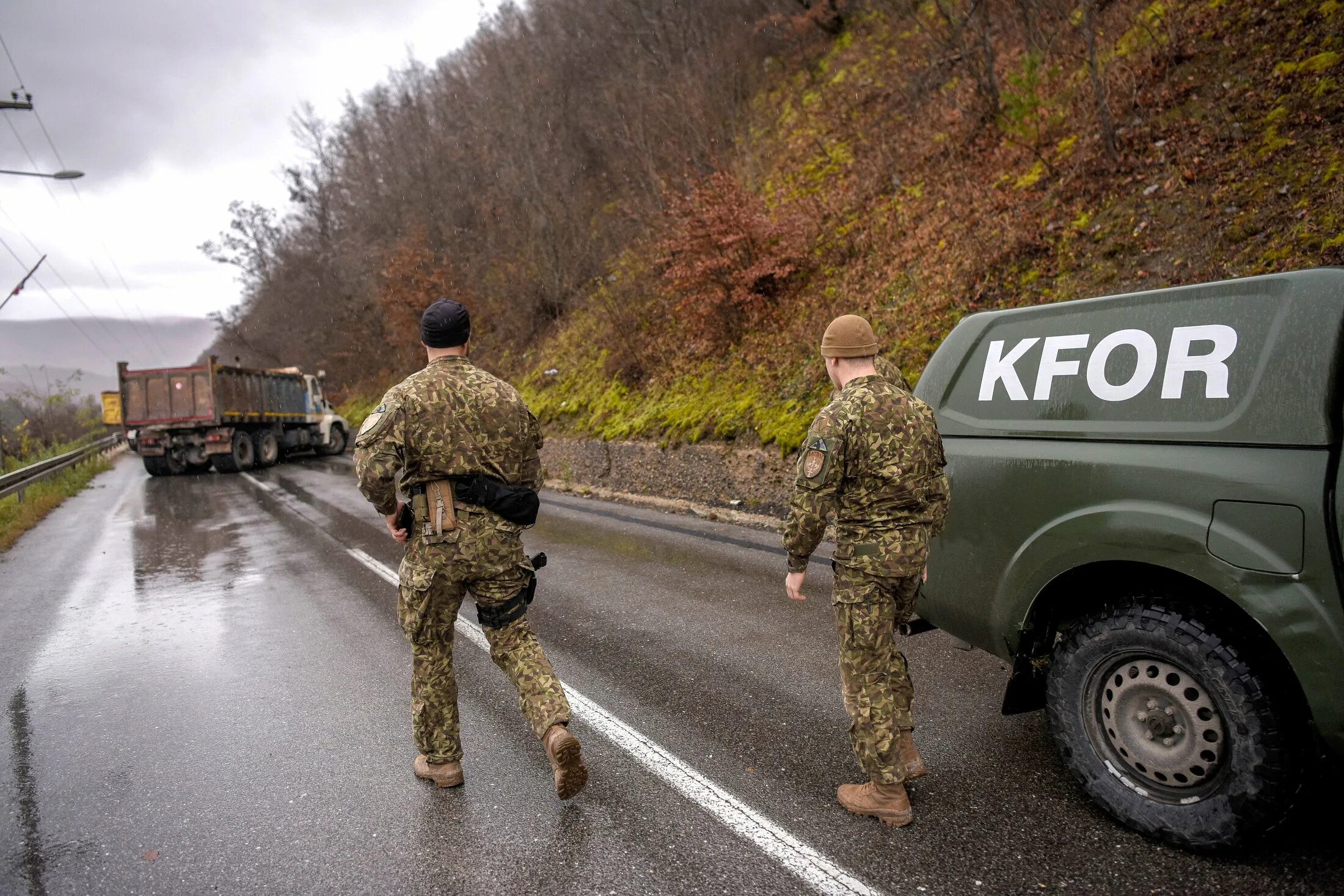 Северное Косово. Военная база в Косово. Граница Сербии и Косово.