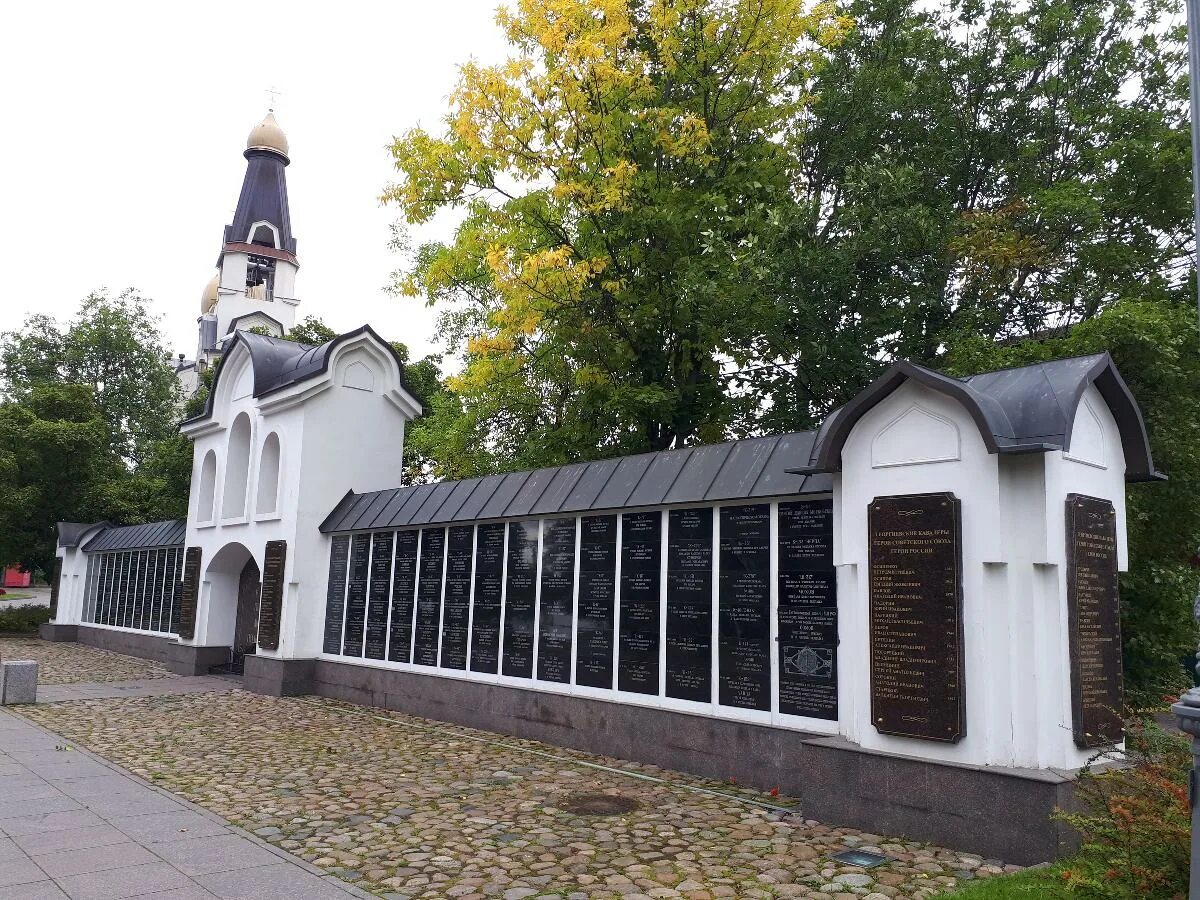 Сестрорецк куда сходить. Мемориал подводникам в сестрорецке. сестрорецк. сестрорецк ленинградская область. кремль сестрорецк.