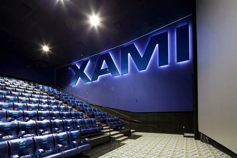 Киномакс релакс пушкина. Кинотеатр Кристалл IMAX Пермь. Кинотеатр Кристалл IMAX Пермь вип зал. Кристалл Пермь зал IMAX. Киномакс IMAX Рязань зал.