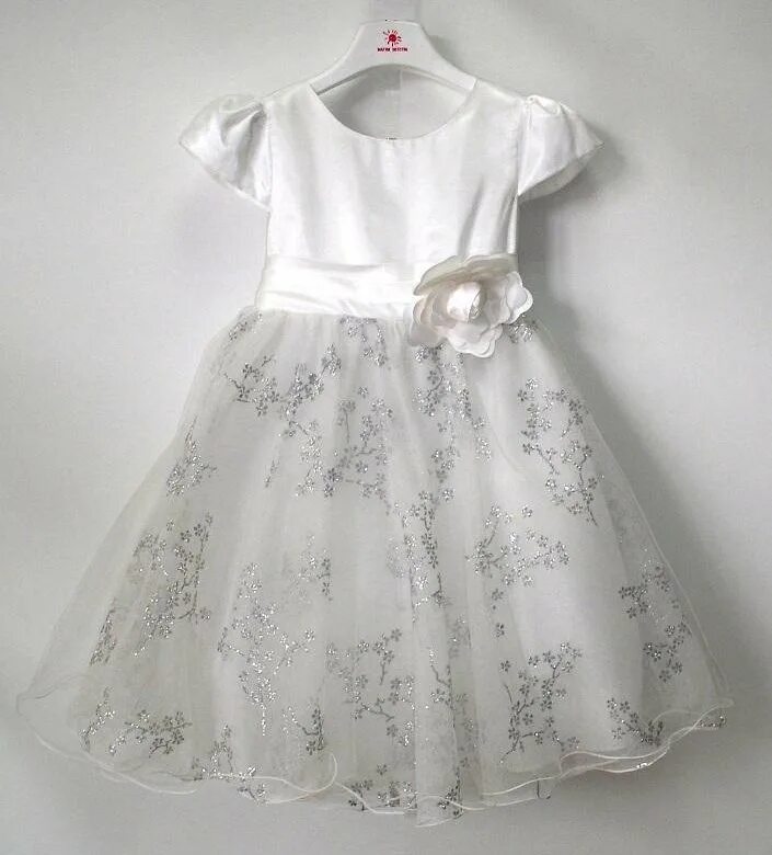 Детские нарядные платья в москве. Красивые детские платья. Платье для девочки 1 год. Сиреневое платье для девочки. Авито карелия платье нарядное для девочки.