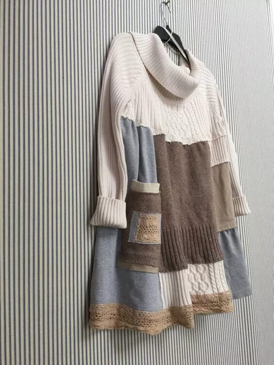 Свитер пэчворк из старых свитеров. Одежда из старых свитеров. Переделка одежды в стиле бохо. Перешить платье. Одежда из старых свитеров.