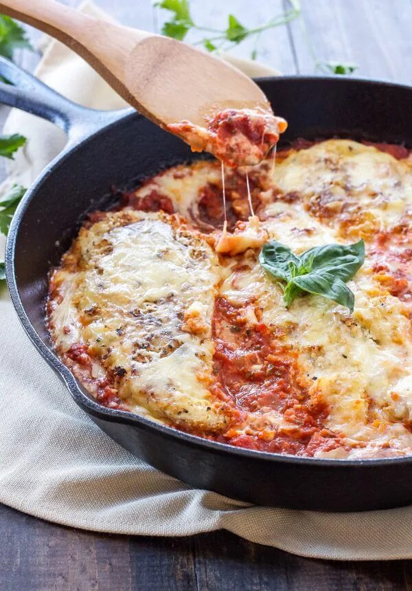 горячие блюда. самые вкусные рецепты без мяса. овощной плов. окорочка со спагетти. блюда из кабачков.