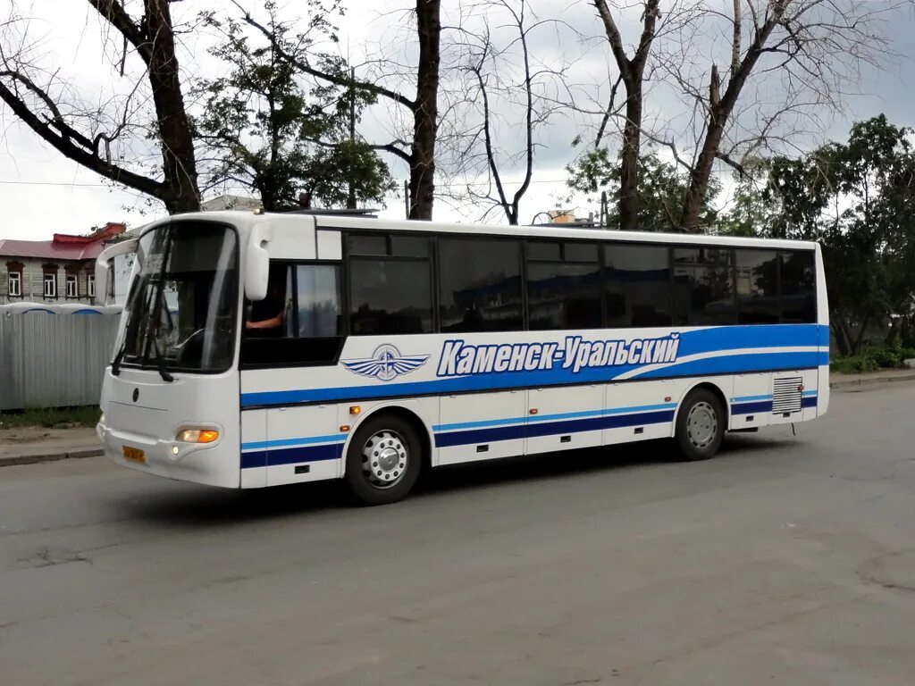 536 автобус каменск уральский. Автовокзал Каменск-Уральский. Автобусы Каменск-Уральский. Автобус Каменск-Уральский Екатеринбург.