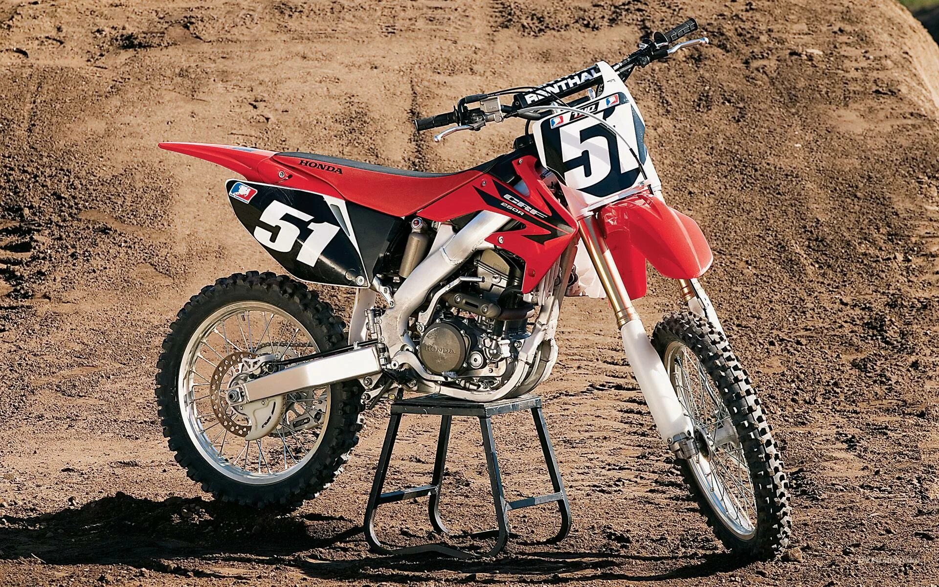 Аренда кроссовых мотоциклов. Honda CRF 250. Honda crf250r 2006. Мотоцикл Honda CRF 250. Honda CRF 250 2006.