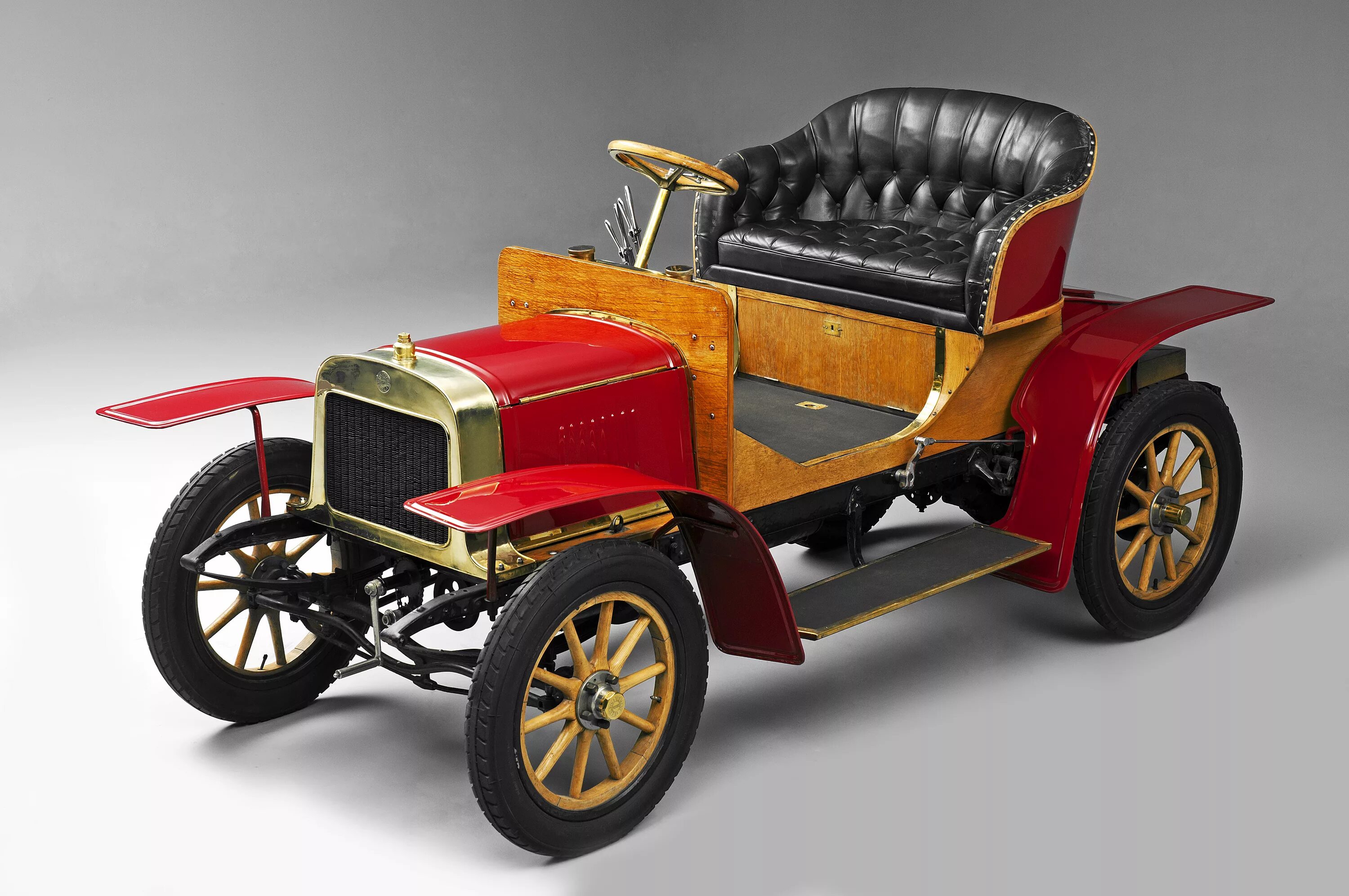 1 машина на свете. Автомобиль Laurin and Klement voiturette 1905 года. Skoda 1905. Авто Laurin Klement. Laurin Klement voiturette Type s.