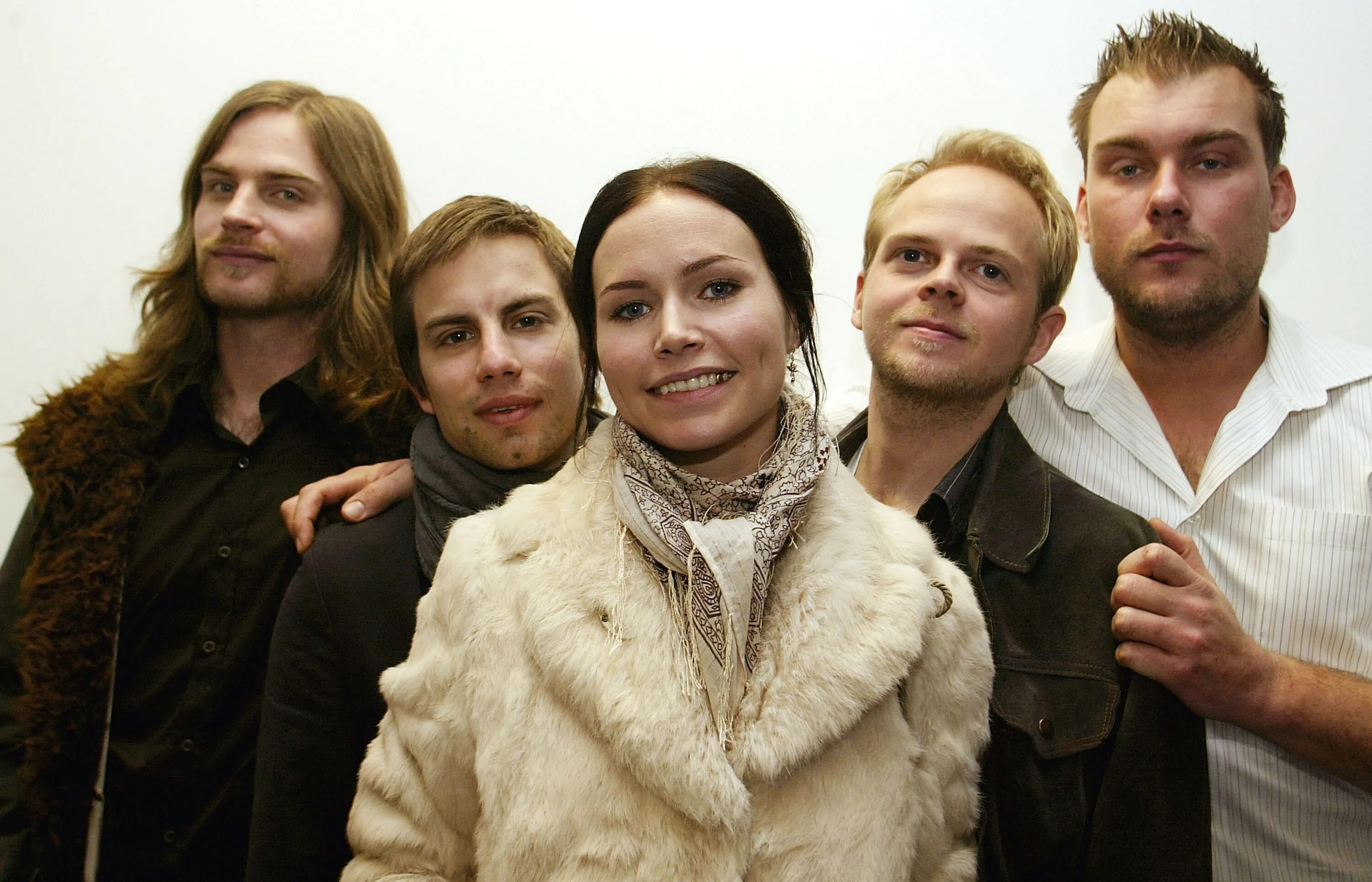 Группа the cardigans. Кардиганс группа солистка. свенссон петер кардиганс. кардиганс группа 2025. the cardigans 2025.