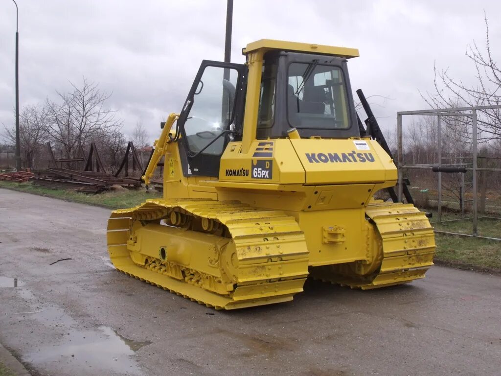 Телефон д 65. Комацу 65 бульдозер. Komatsu d65px-16. Komatsu d65e-12. Komatsu d65 px11.