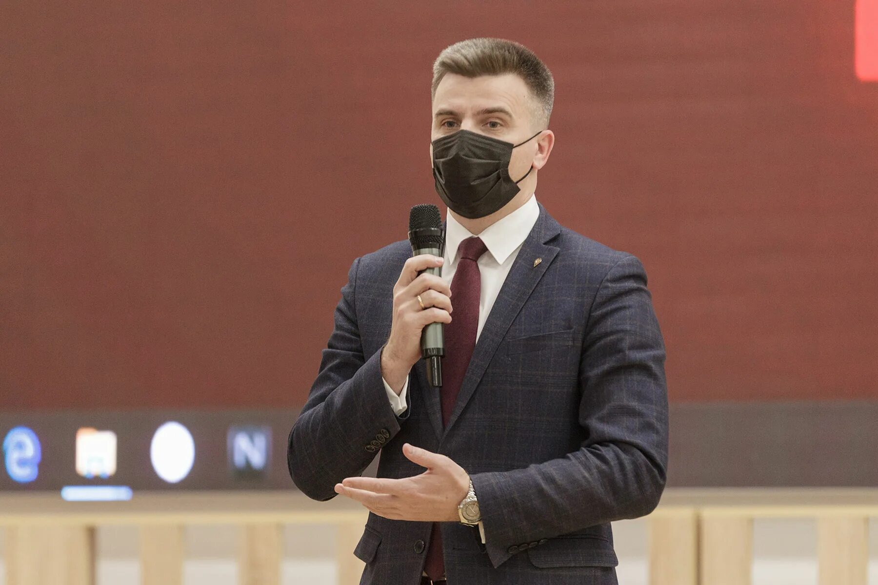 предприниматель года 2020. бизнесмен года 2020. бизнесмен года 2020. лейсан ильдусовна набережные челны. церемония награждения предприниматель года 2021г.