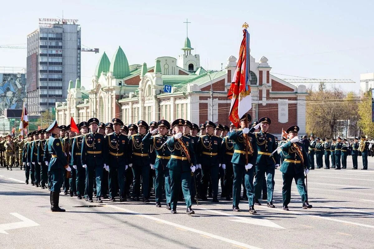 Празднование дня победы в городе. Парад Победы 2021 Новосибирск. Парад в Новосибирске 2021 9 мая. Парад Победы 2022 в Новосибирске. Парад Победы в Новосибирске 2022 9 мая.