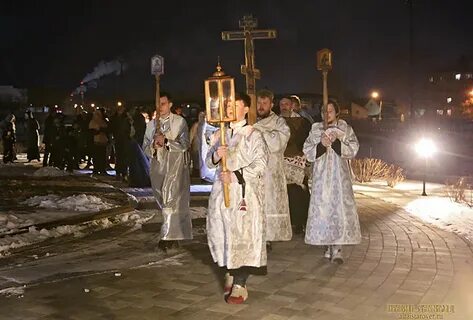 Крестный ход ночью