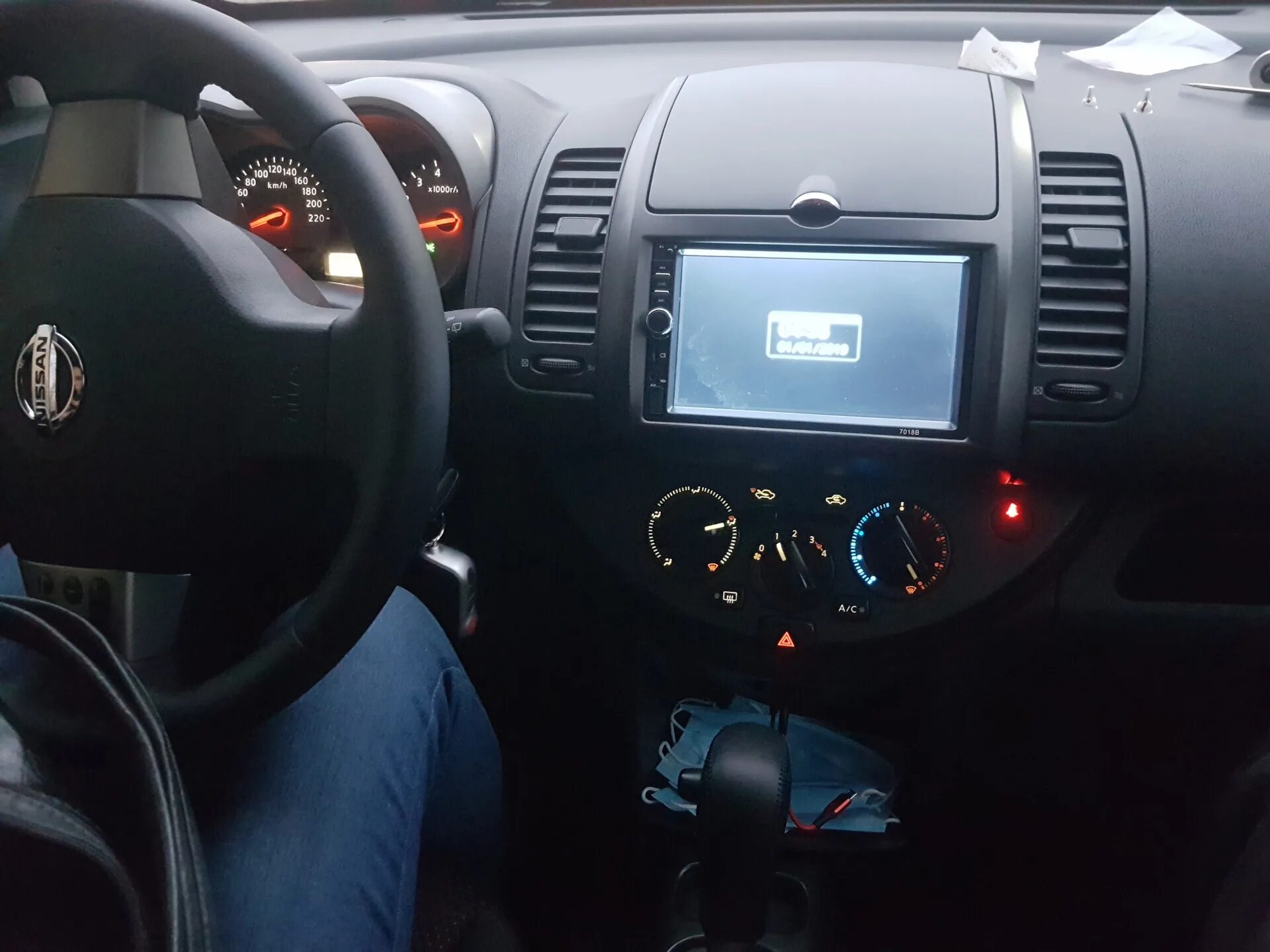 Fotos Interiores - Nissan Note (2009) - km77.com
