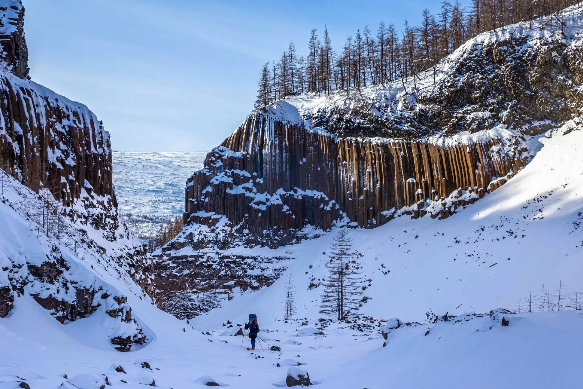 Плато Путорана горы. Сибирские траппы плато Путорана. Красноярск плато Путорана. Плато Путорана супервулкан.