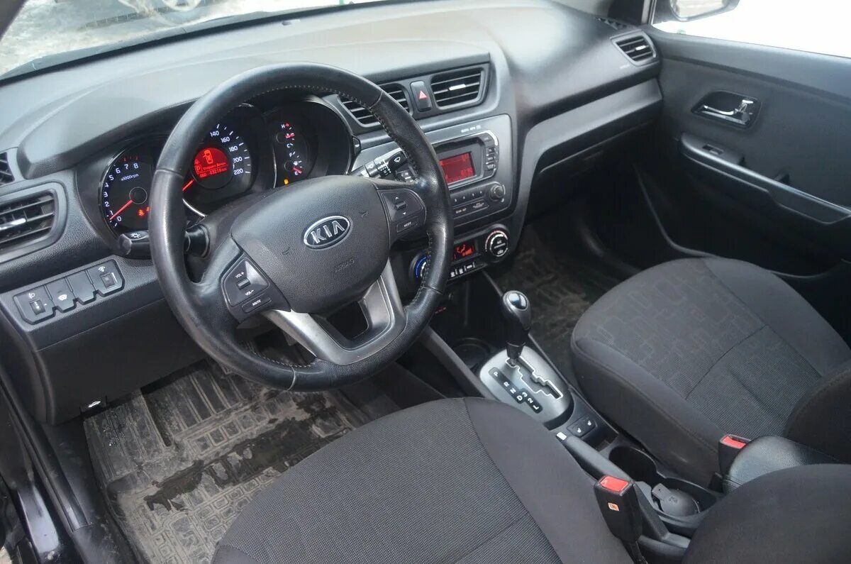 Киа Рио 2011 салон. Kia Rio 2011 салон. Киа Рио 2011 года. Kia Rio 2011. Купить киа рио 2011г