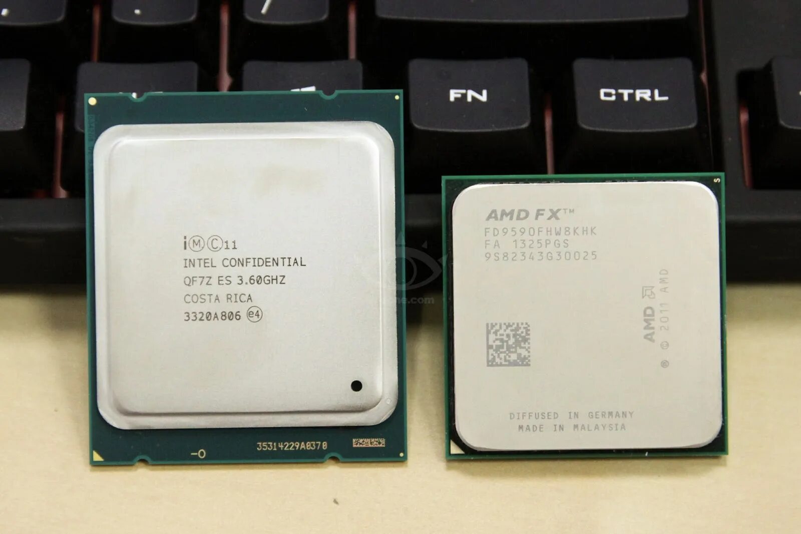 Процессор амд и интел фото. Amd core i7. Процессор intel core и amd. Ryzen 7 10700k. Amd core i7.