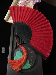 Red fan