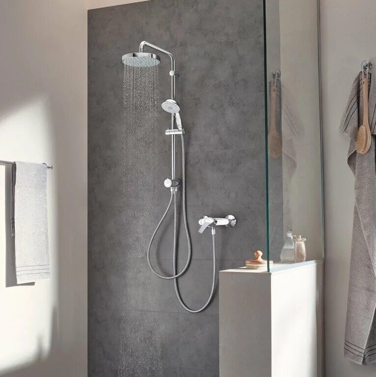 Grohe new tempesta 200. 27394002 Grohe. Душевая система Grohe New Tempesta 200 со смесителем 124410. Душевой комплект Grohe Eurosmart New 124410. Душевая стойка Grohe New Tempesta хром 27389002.