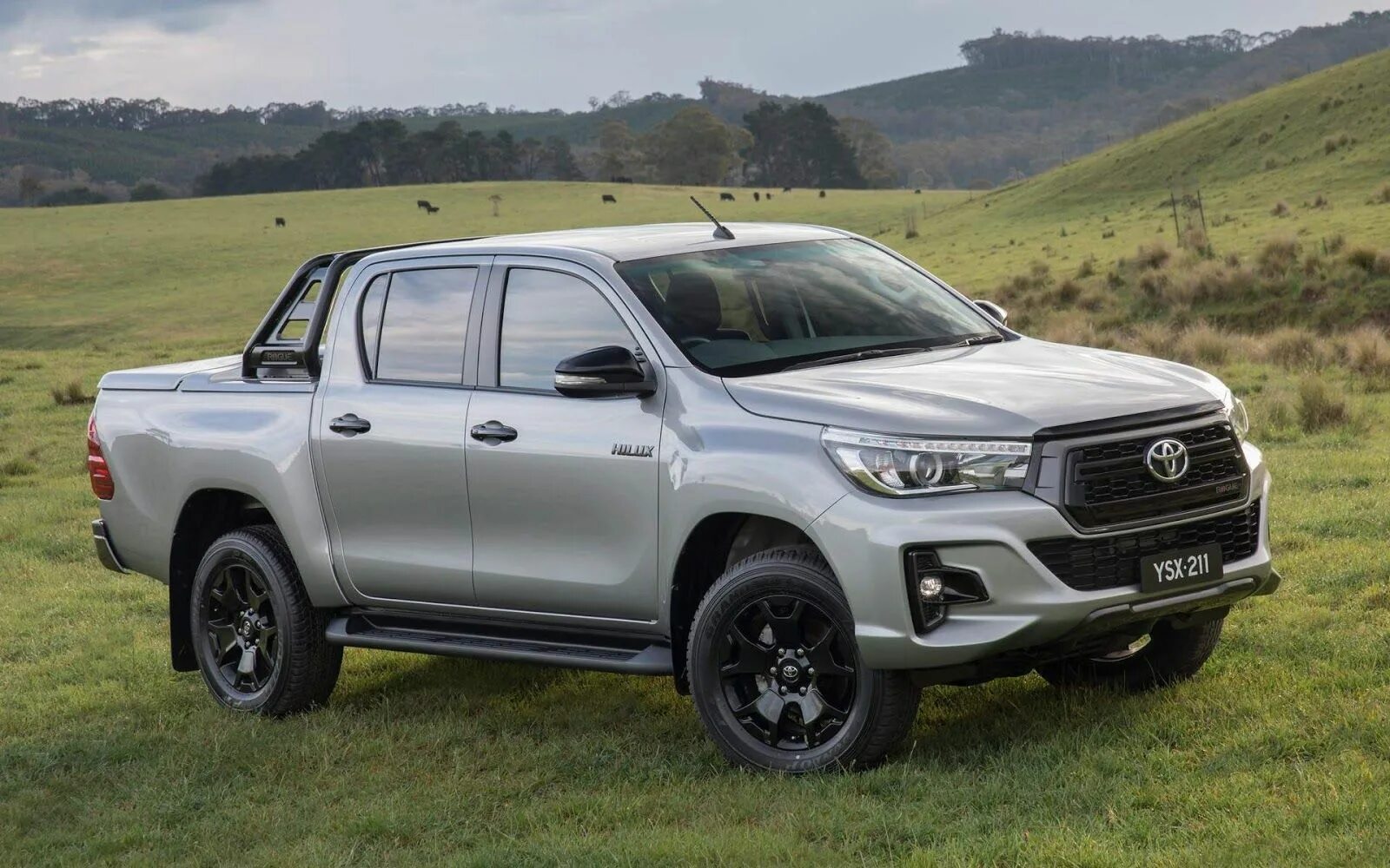 Toyota hilux пикап. Toyota Hilux Pickup. Тойота пикап Хайлюкс 2015. Toyota Hilux 2018. Пикапы Тойота Хайлюкс 2018.