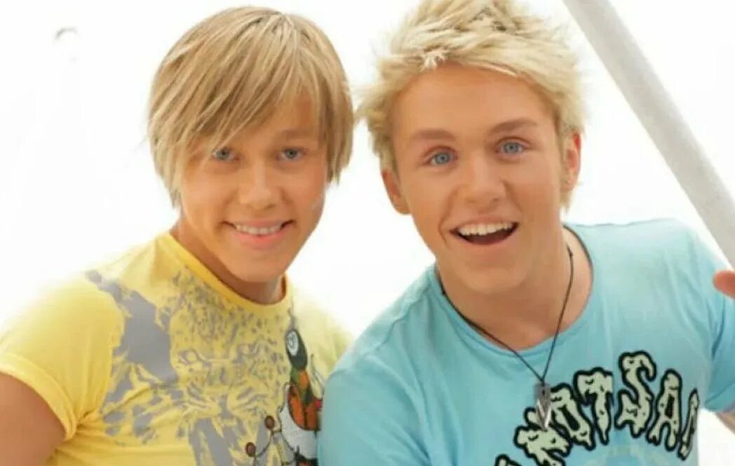 Братья близнецы спроус. Два парня певца. Певцы два парня. Влад топалов группа smash. Static & ben el tavori.