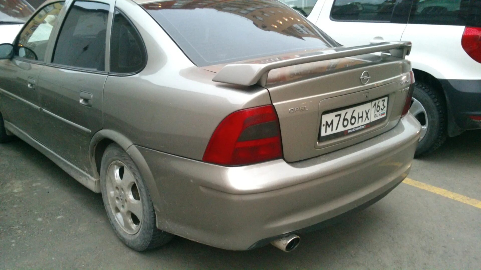 Спойлер на opel vectra b irmscher. Ирмсшер вектраб спойлер универсальный. Спойлер опель вектра б. Opel vectra b спойлер. Бампер opel vectra b irmscher.