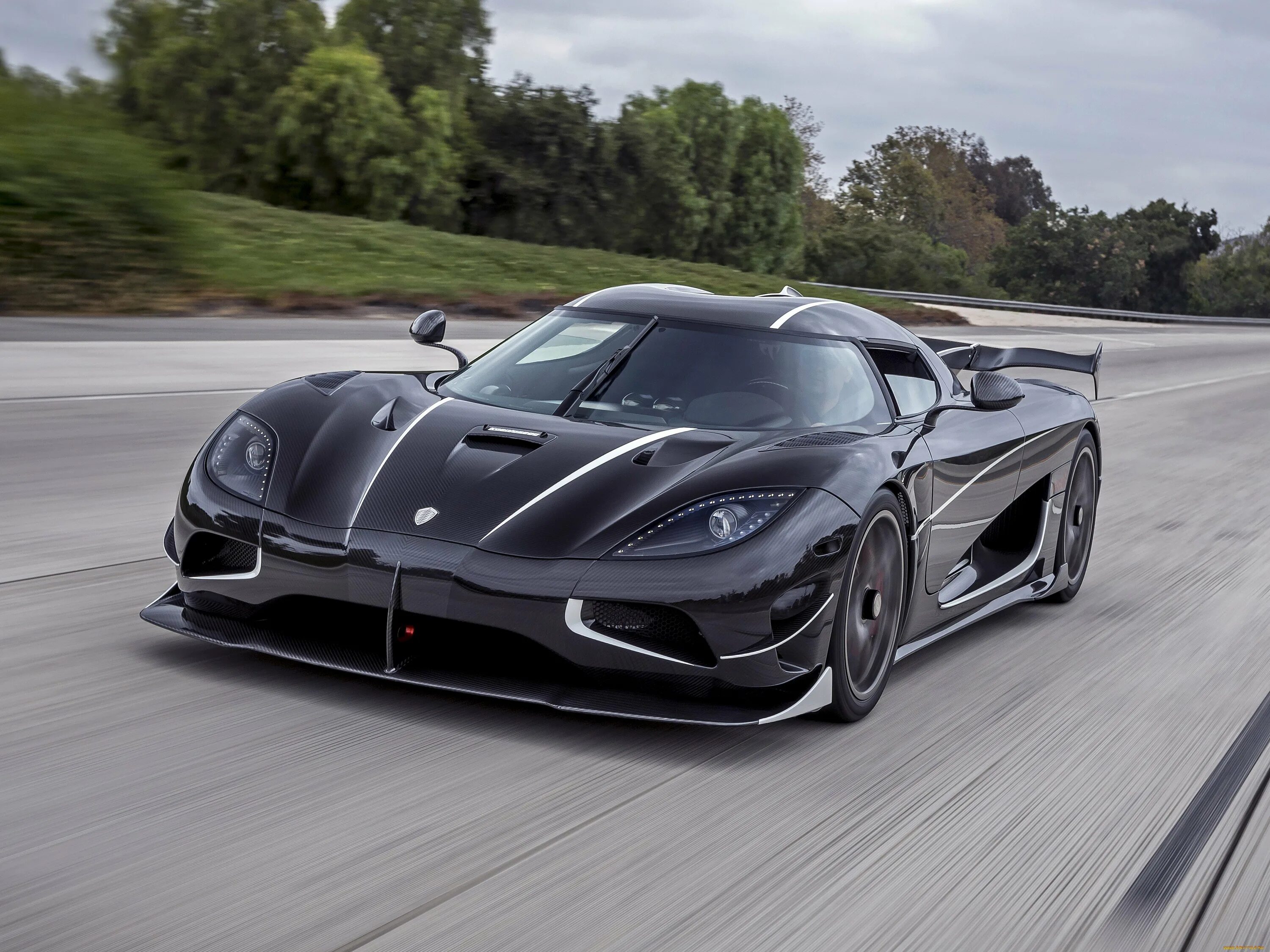 10 самых быстрых машин. Кенигсегг АГЕРА. Koenigsegg Agera RS.