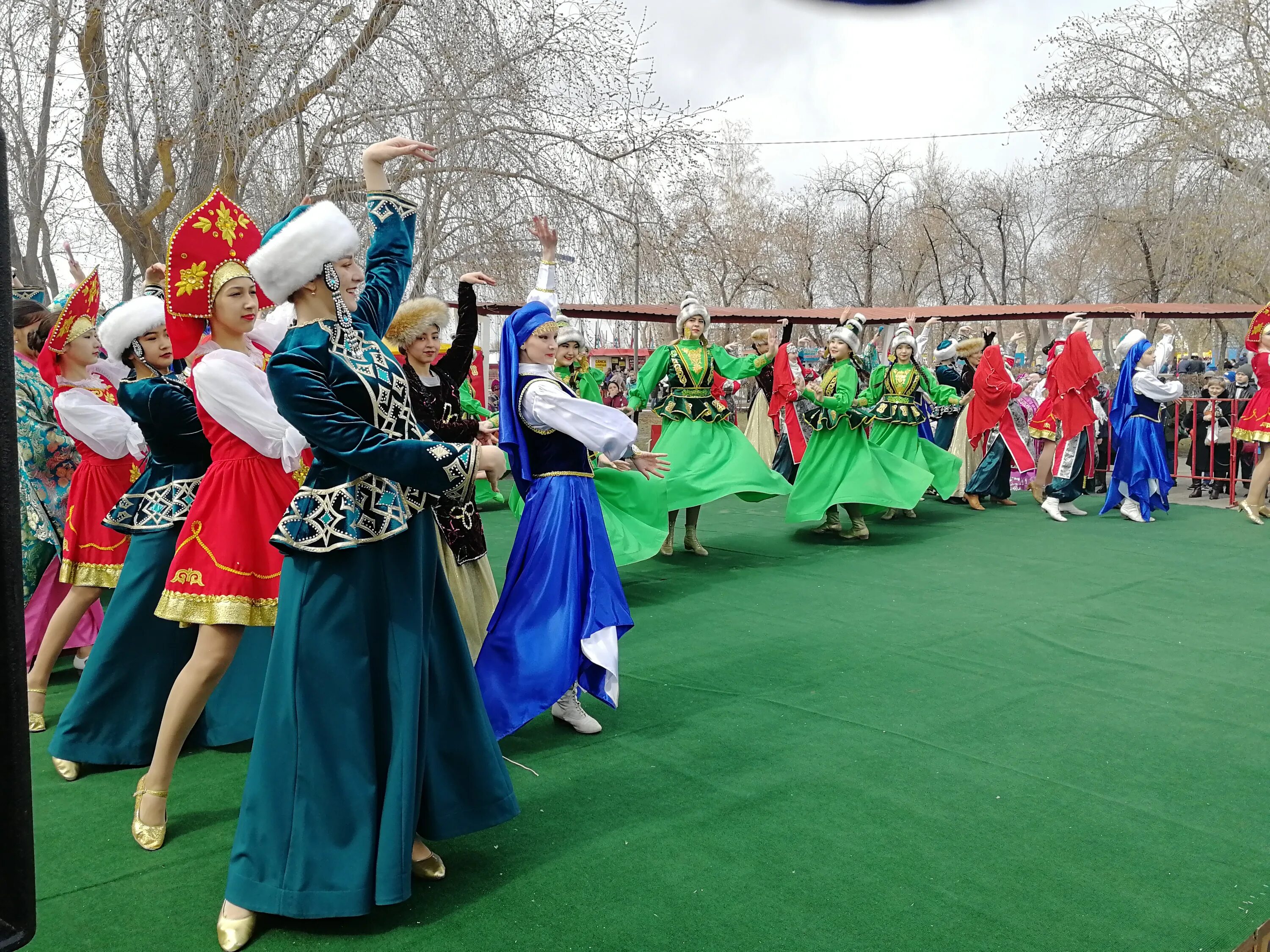 День единства народов Казахстана. 1 Мая в Казахстане. Праздник единства народа Казахстана. 1 Мая единство народа Казахстана. 1 мая народов казахстана