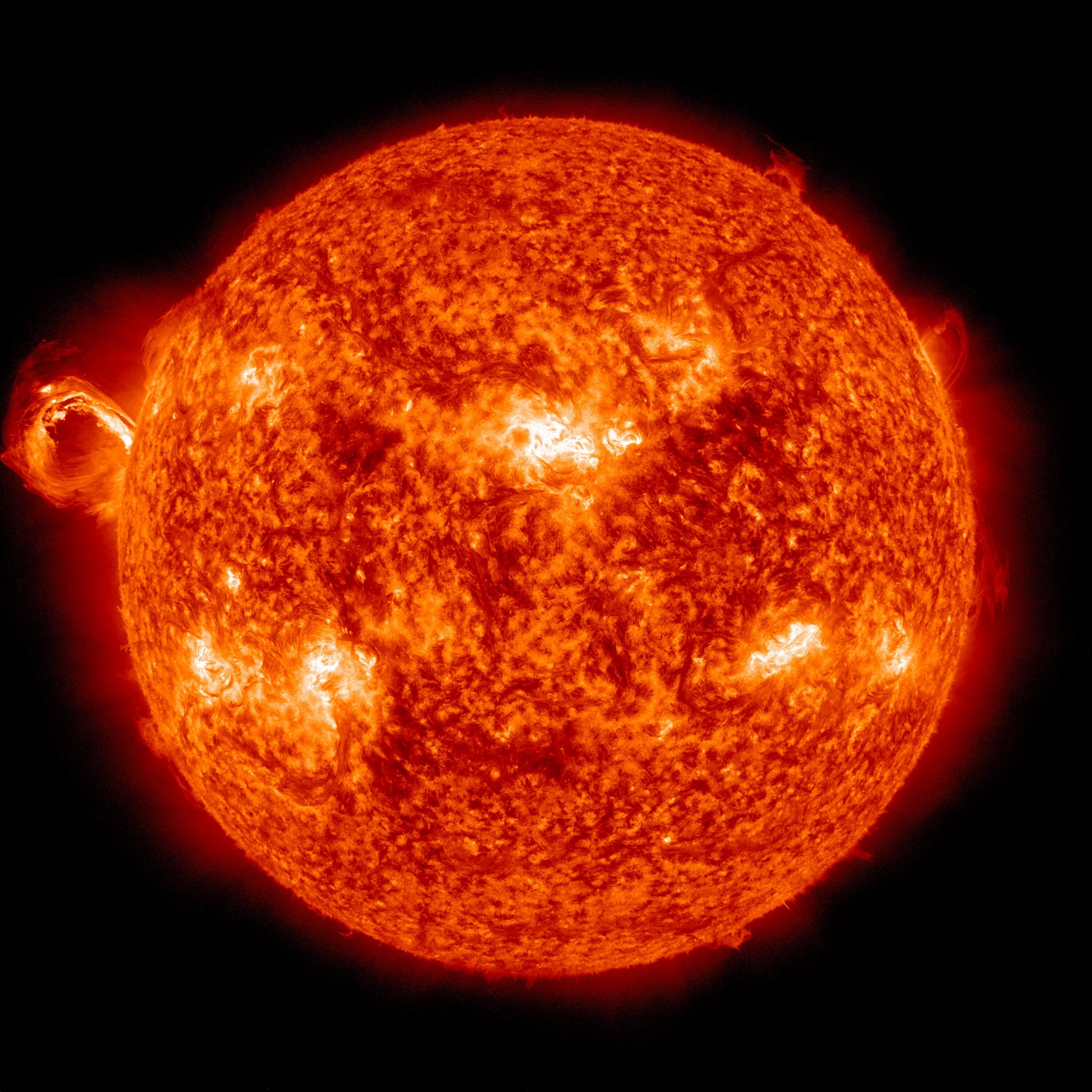 Солнце 4 апреля. Солнце в космосе. Снимки солнца с космоса. Четыре солнца.
