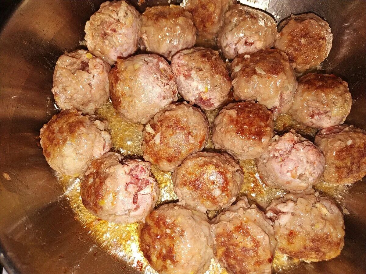 Мясные тефтели в сливочном соусе на сковороде простой рецепт с фото пошагово