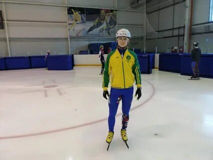 Шорт трек спортсмен