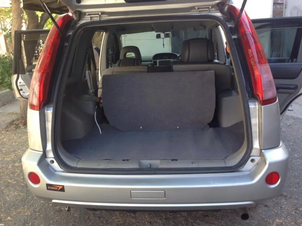 Багажник ниссан х-трейл т31. Nissan x-trail t31 багажник. Nissan x trail 31 багажник. X trail t31 салон. Багажник х трейл т31.